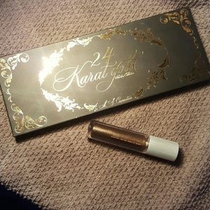 Eyeshadow Palette and liquid shadow